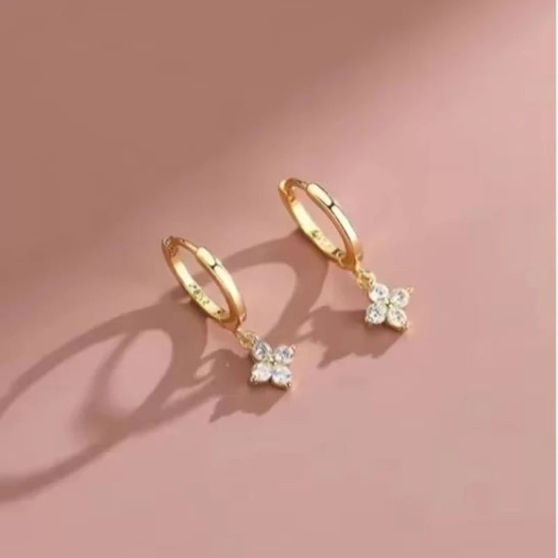 Bracelet Fleur à Quatre Feuilles en Zircon pour Femme Acier Inoxydable Doré